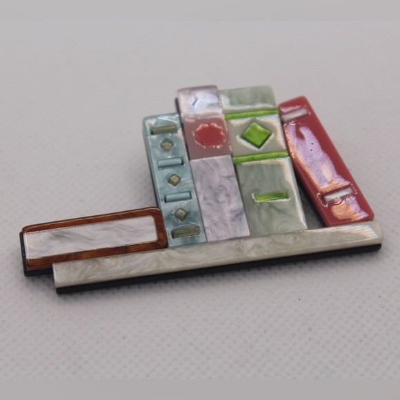 🍀 3/$15 NWT Colorful Bookshelf Brooch - Picture 1 of 4